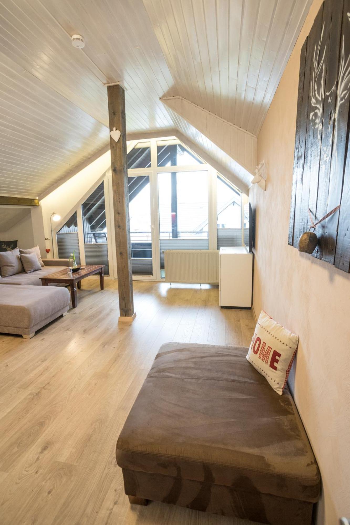 Ferienwohnungen Landhaus Meran Inkl Meinecardplus ヴィリンゲン エクステリア 写真