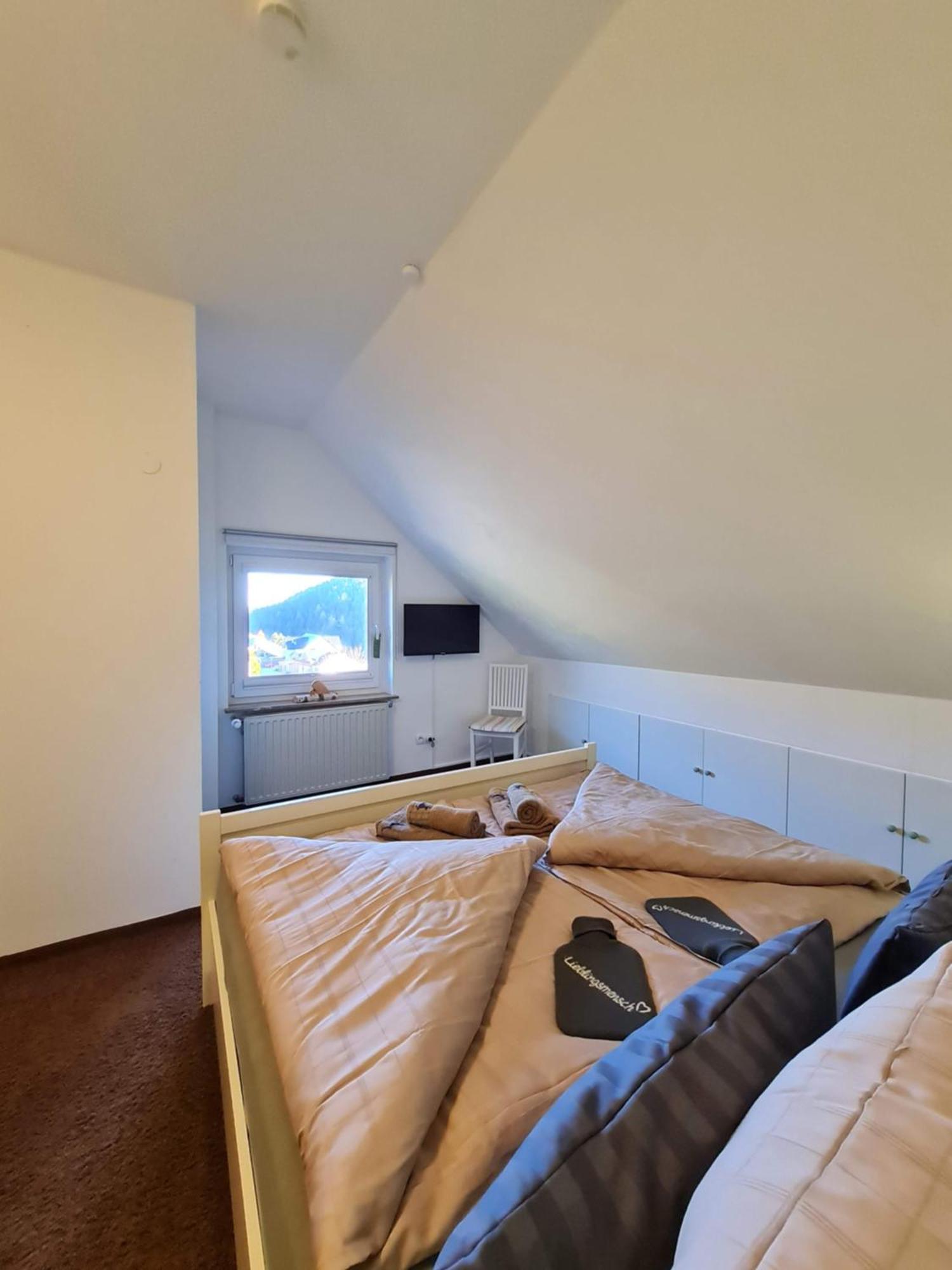 Ferienwohnungen Landhaus Meran Inkl Meinecardplus ヴィリンゲン エクステリア 写真